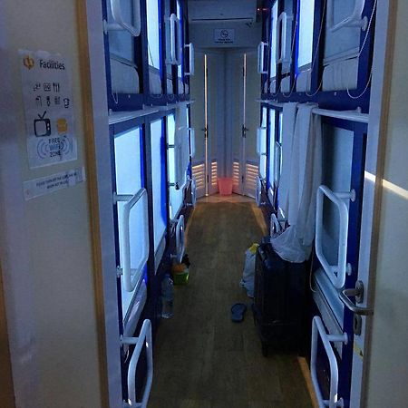קוטה לומבוק Qb Sleep Capsule Hotel מראה חיצוני תמונה