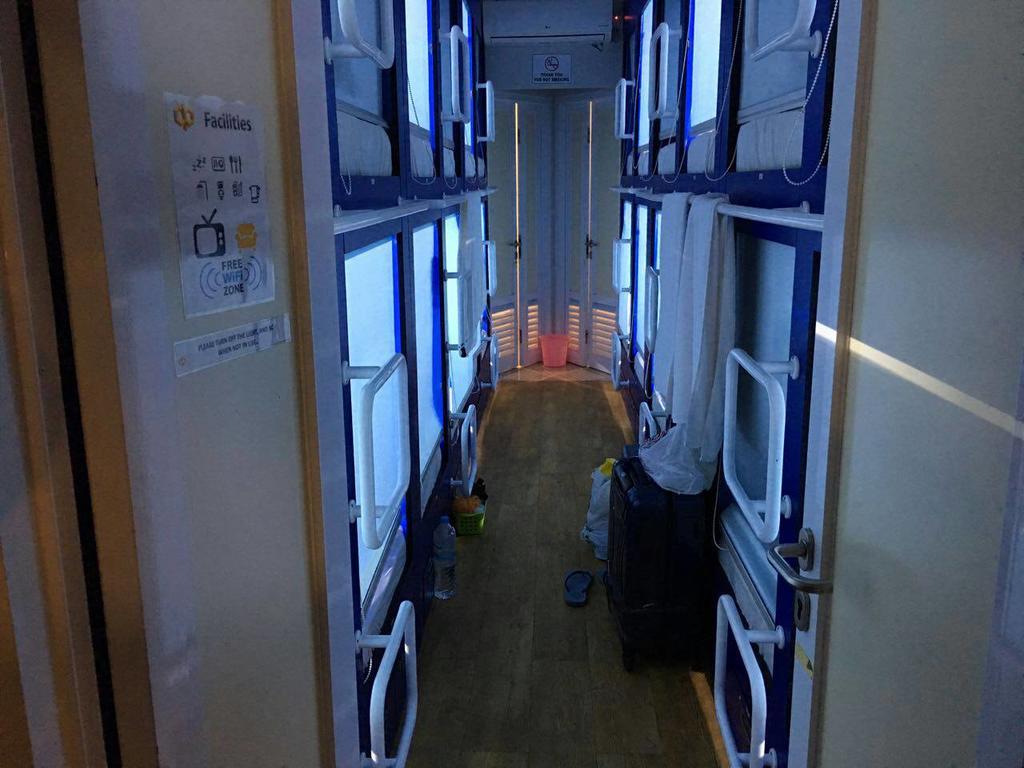 קוטה לומבוק Qb Sleep Capsule Hotel מראה חיצוני תמונה