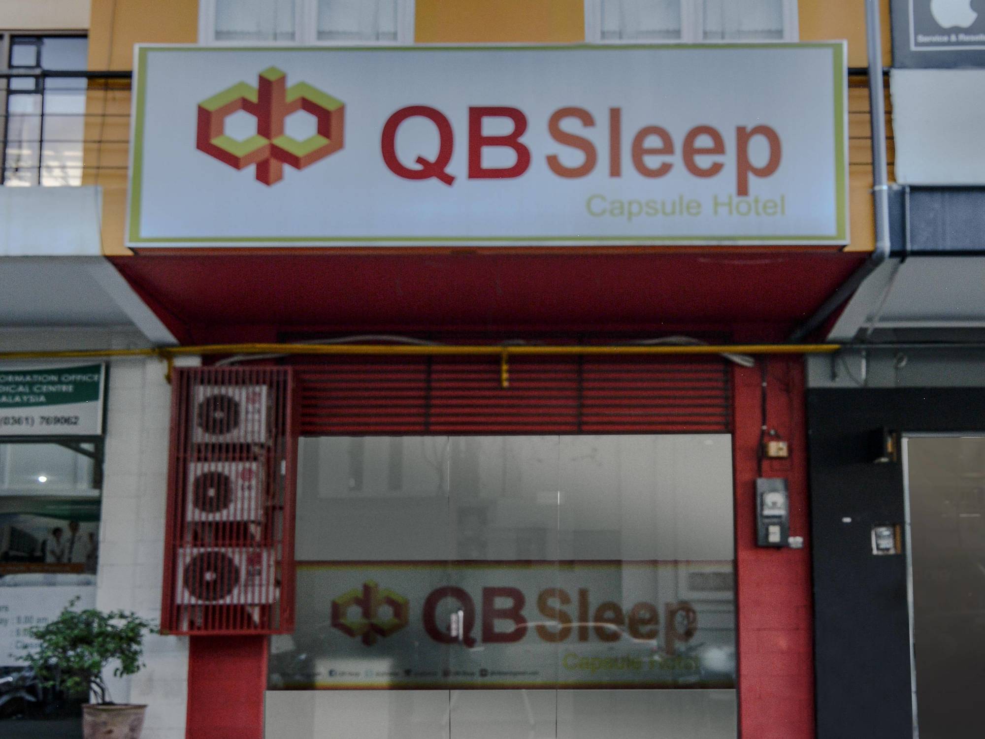 קוטה לומבוק Qb Sleep Capsule Hotel מראה חיצוני תמונה